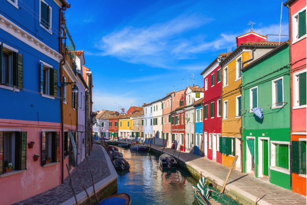 Things to do in Venice - visit Burano Island