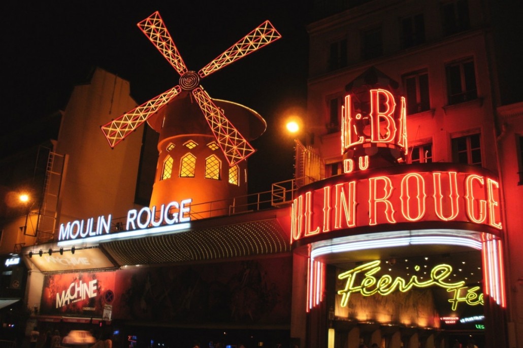 Luxury Experiences in Paris - VIP box at Moulin Rouge